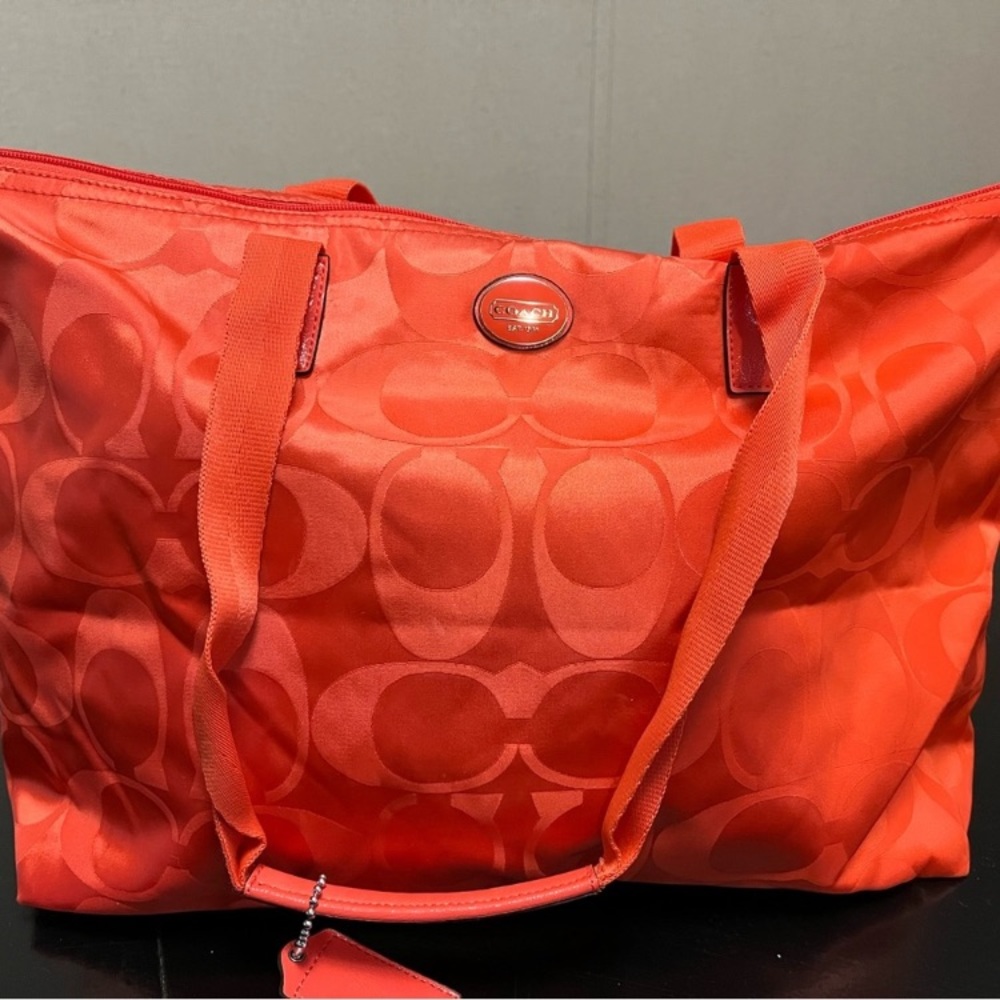 Tote Coach